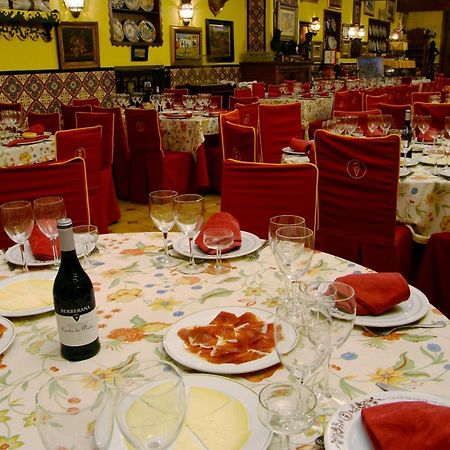 Hotel Reina Victoria Hellín Zewnętrze zdjęcie