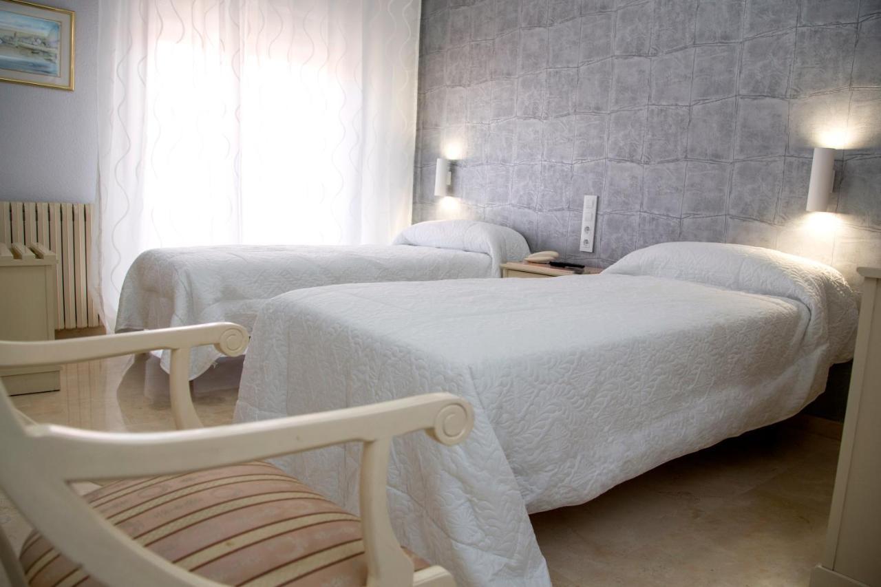 Hotel Reina Victoria Hellín Zewnętrze zdjęcie