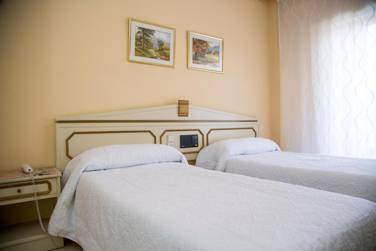 Hotel Reina Victoria Hellín Zewnętrze zdjęcie