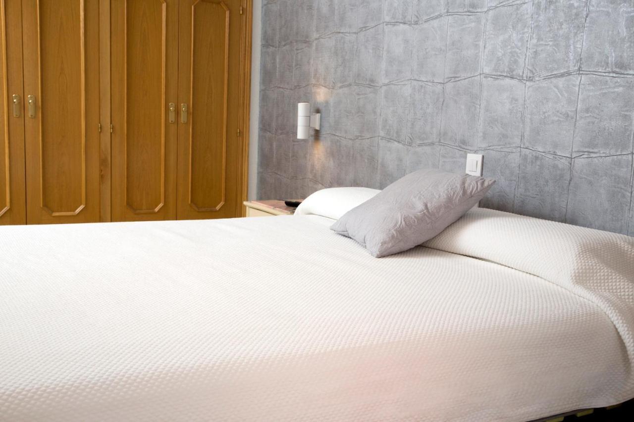 Hotel Reina Victoria Hellín Zewnętrze zdjęcie